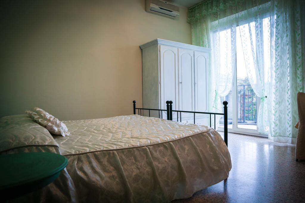 Hotel Ausonia Monte Porzio Экстерьер фото