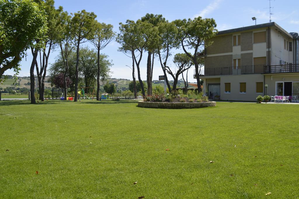 Hotel Ausonia Monte Porzio Экстерьер фото