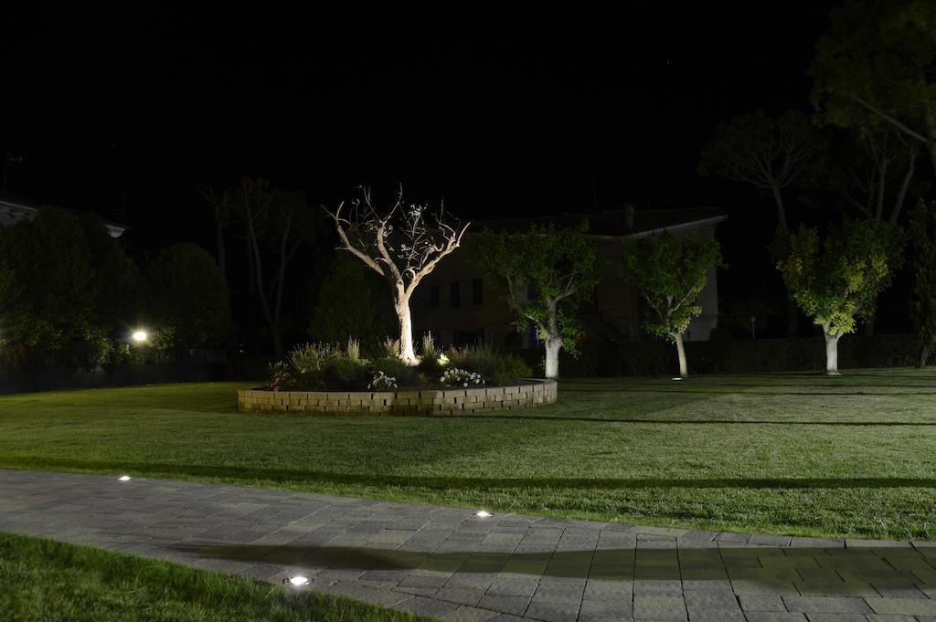 Hotel Ausonia Monte Porzio Экстерьер фото