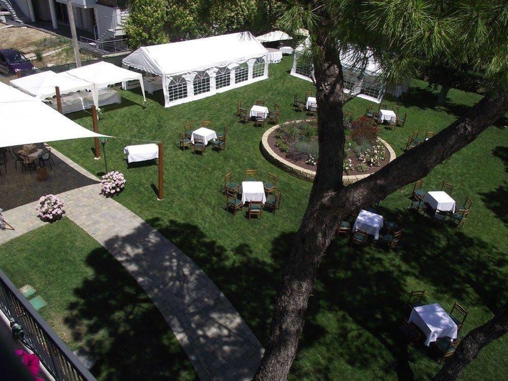 Hotel Ausonia Monte Porzio Экстерьер фото